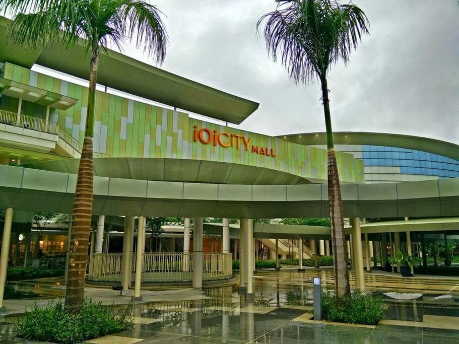 The Icon4 In Ioi Mall Putrajaya, Netflix Apartment